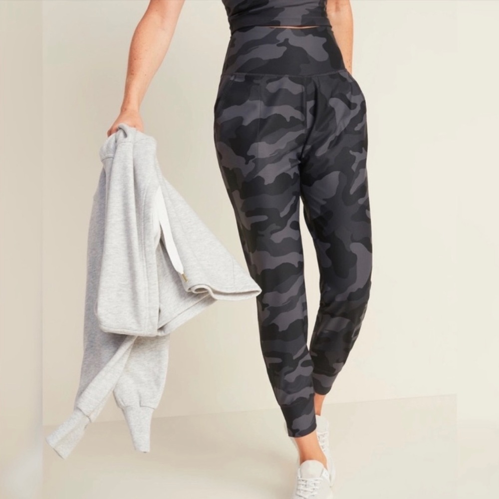Old Navy camo joggers
